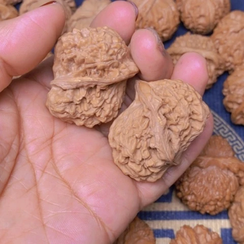 【闪购商品】文玩核桃吊坠舒****塔小鸟