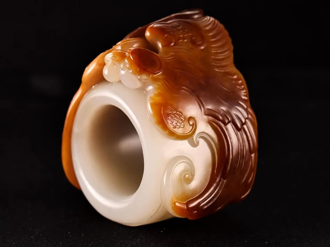 扳指天然美观独特造型和田玉