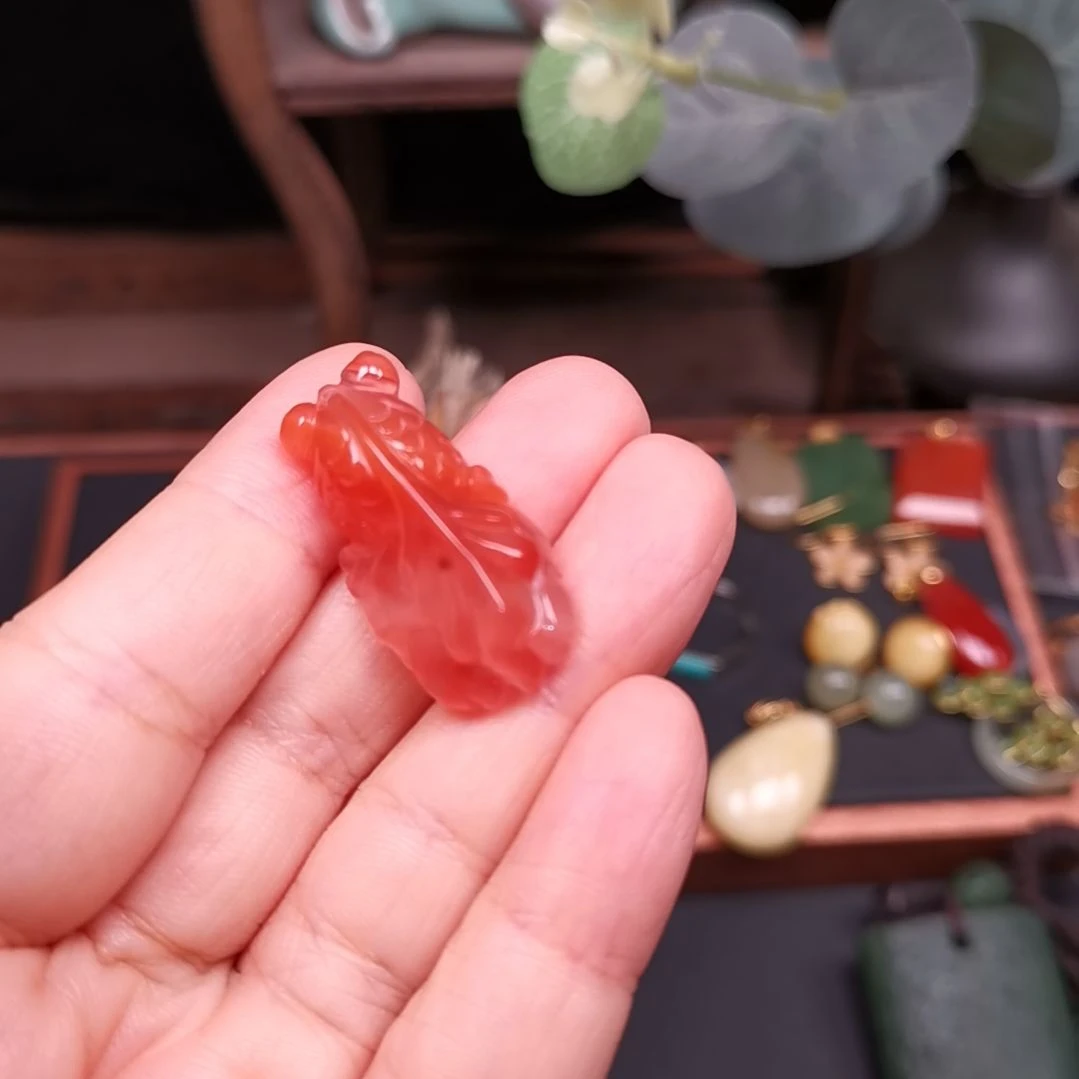 ****溜颈饰未镶嵌南红玛瑙