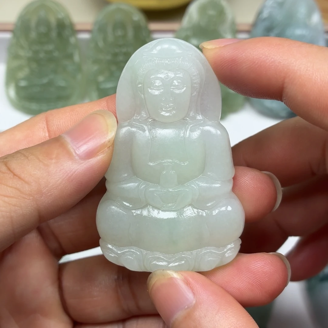 未镶嵌定制翡翠正装观音
