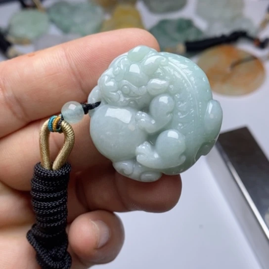 翡翠未镶嵌颈饰翡翠