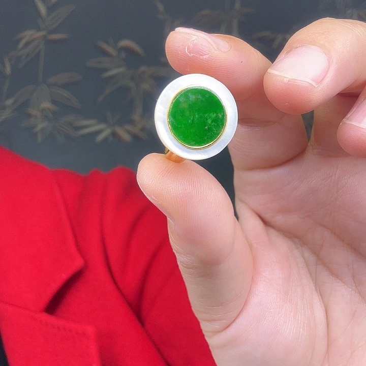 沈***司翡翠银S925镶嵌戒指