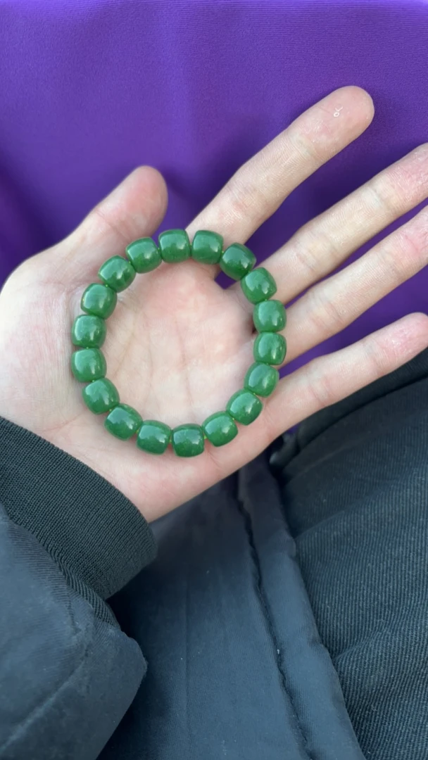 和田玉俄罗斯碧玉直切