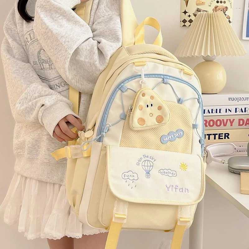 FAVMARTHA高颜值ins风书包初中女生2025新款小学生三到六年级大容