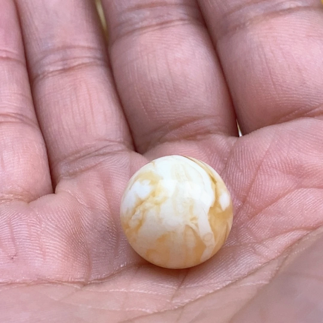 琥珀未镶嵌珠宝奇石蜜蜡圆珠