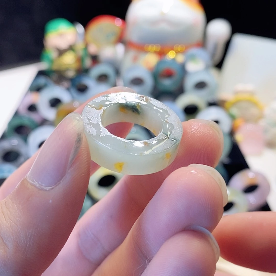 定制翡翠未镶嵌戒指