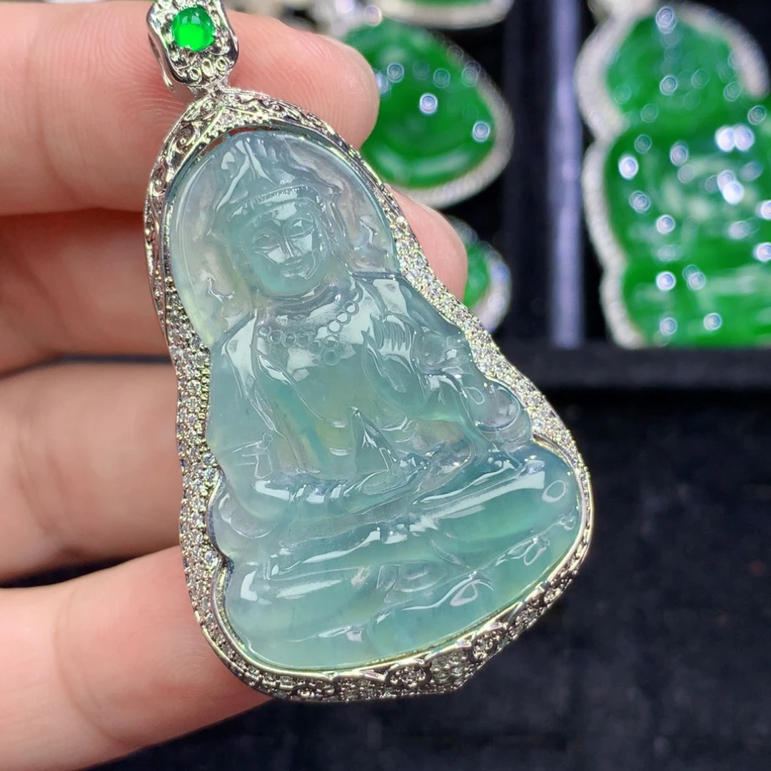 翡翠未镶嵌颈饰翡翠