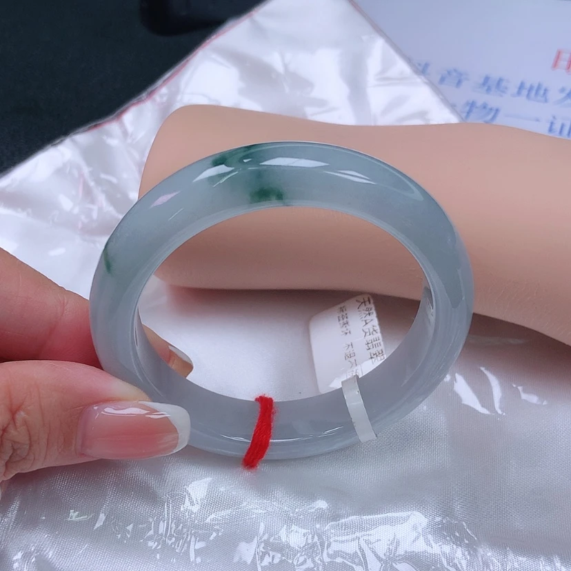 【闪购商品】未镶嵌手镯翡翠5051