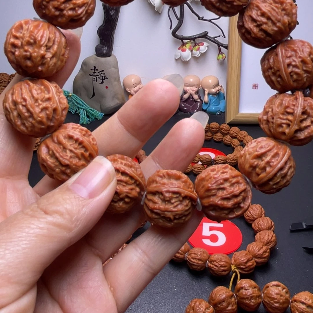 文玩核桃吊坠劉****?八棱手持