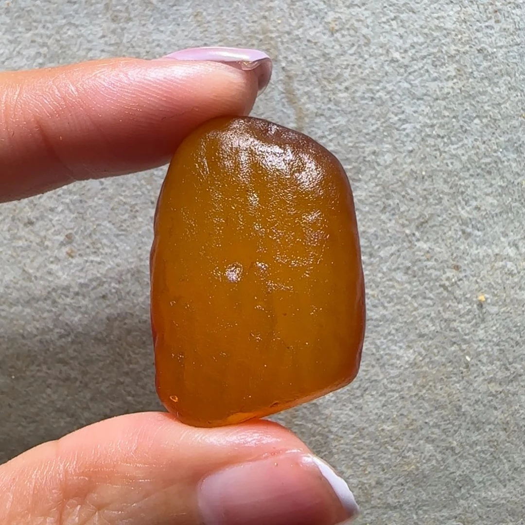 定制琥珀未镶嵌下****鱼专拍