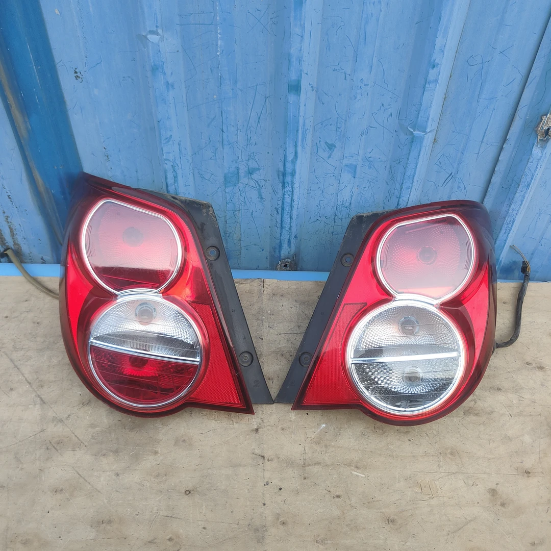 适用11-13款雪佛兰爱唯欧三厢后尾灯刹车灯倒车