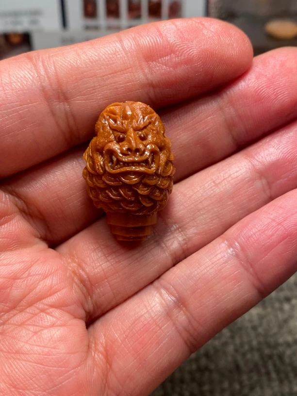 苏工核雕广东梅林铁核貔貅三通，留刀痕市场极罕见，喜欢的来