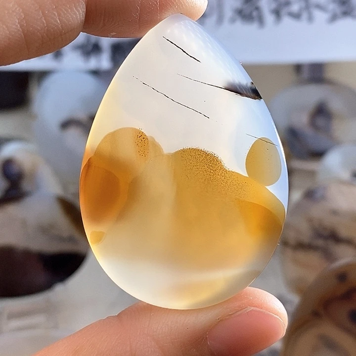 玛瑙/玉髓颈饰未镶嵌