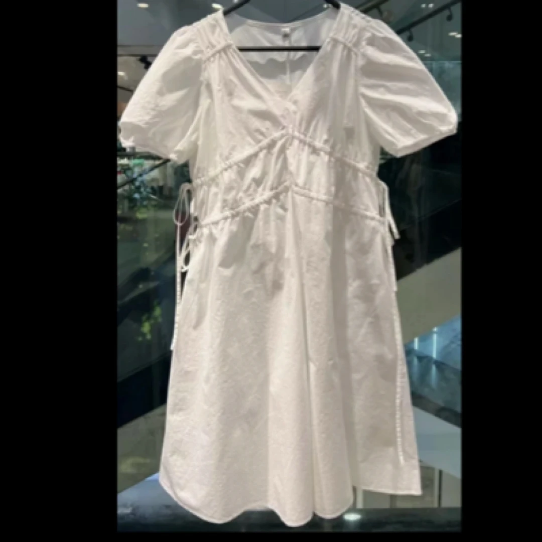 长裙极简风褶皱泡泡袖夏季中连衣裙高腰基本款V领