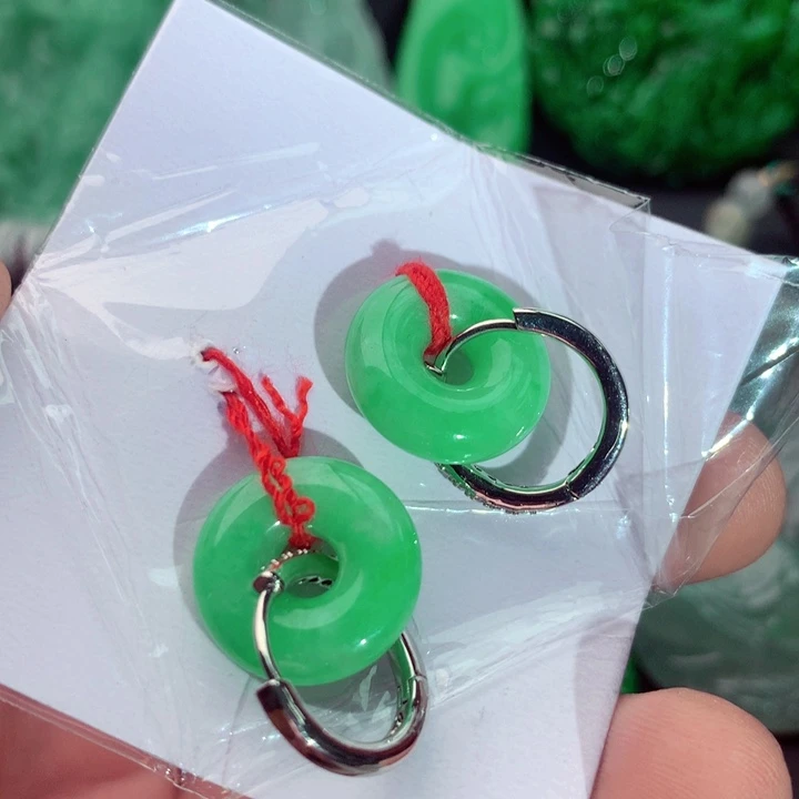翡翠未镶嵌耳饰A货