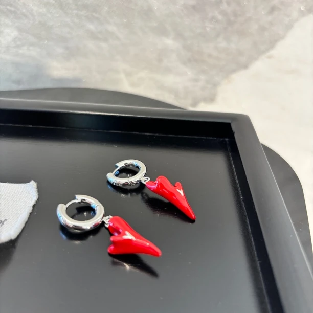 铜合金珐琅耳饰 红鹿角耳环EH3472