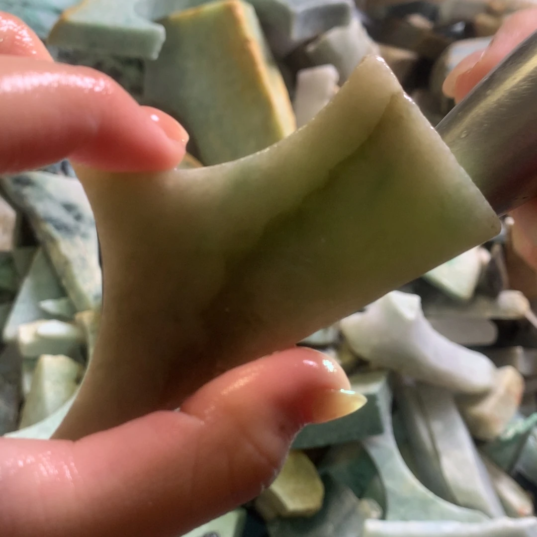 翡翠颈饰未镶嵌缅甸翡翠