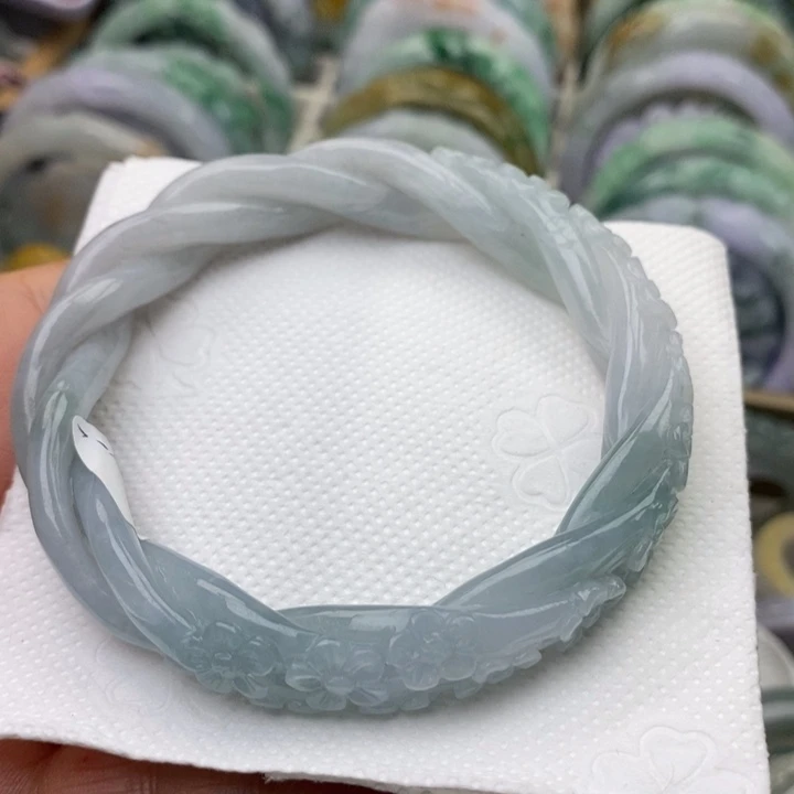 翡翠未镶嵌手镯56麻花