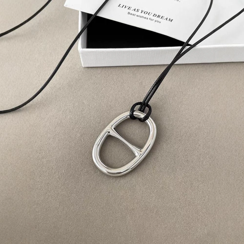 铜合金皮质项链 猪鼻子吊坠项链轻奢百搭高级简约长款气质毛衣链