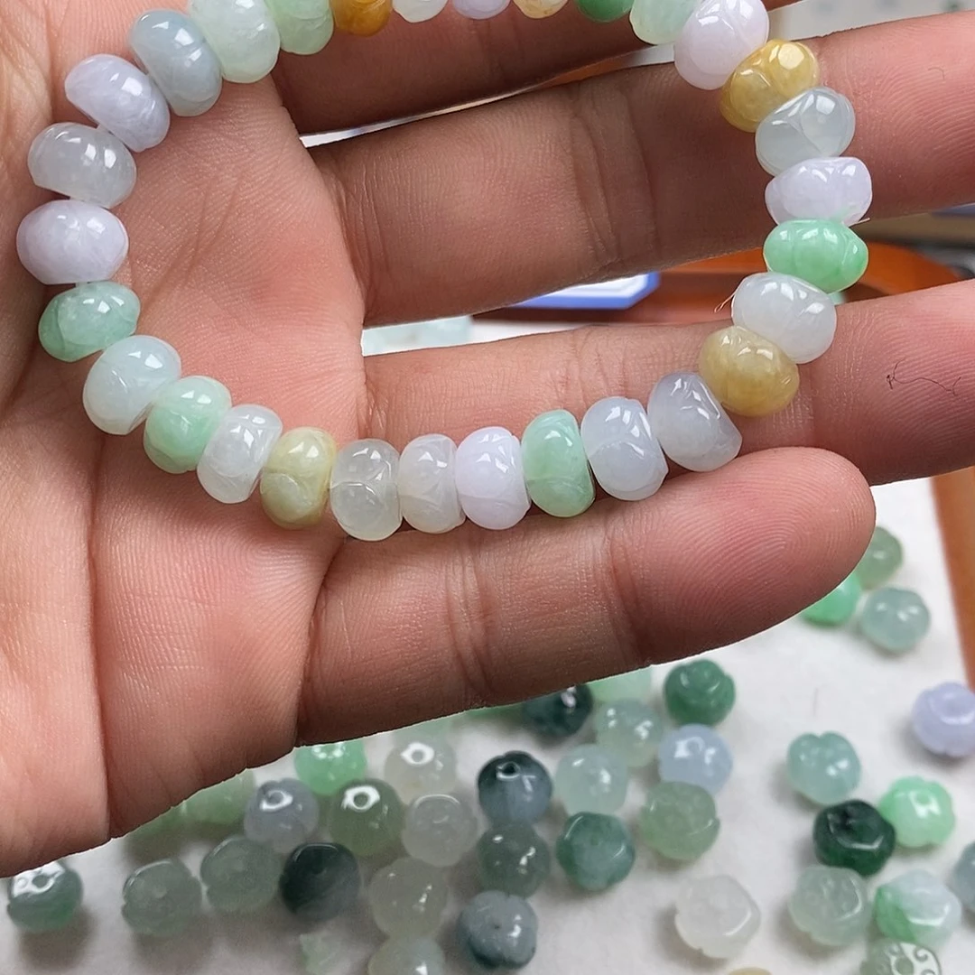 翡翠颈饰未镶嵌随****｀莲花手串