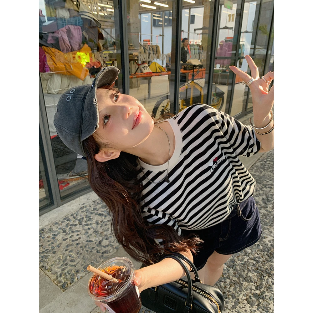 张贝贝 柏林之恋 高密高棉 爱心小刺绣针织条纹t