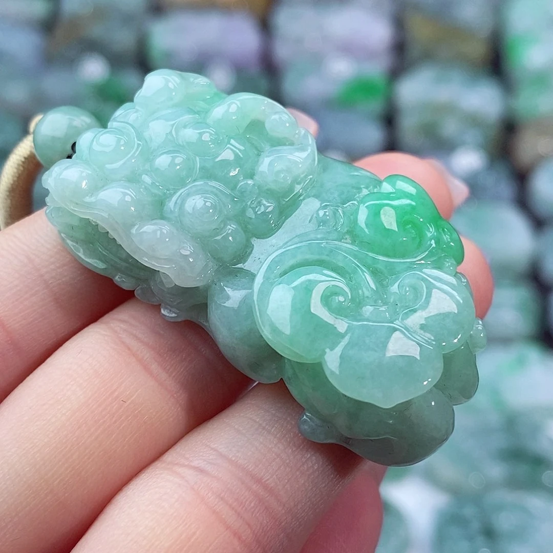 颈饰未镶嵌翡翠天然