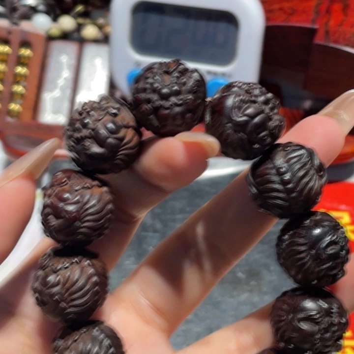 鑫***o檀香紫檀（小叶紫檀）貔貅手串