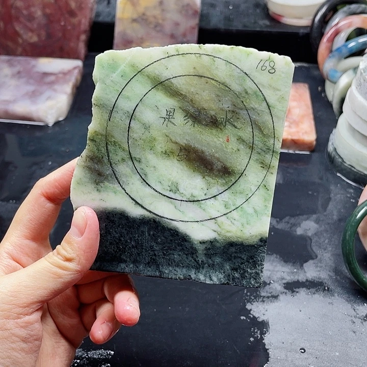 石英质玉未镶嵌手镯定制