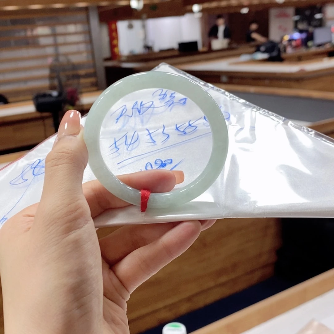 翡翠手镯未镶嵌买断
