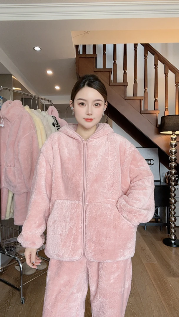 冬季睡衣情侣新款双面北极绒加厚绒宽松大码家居服