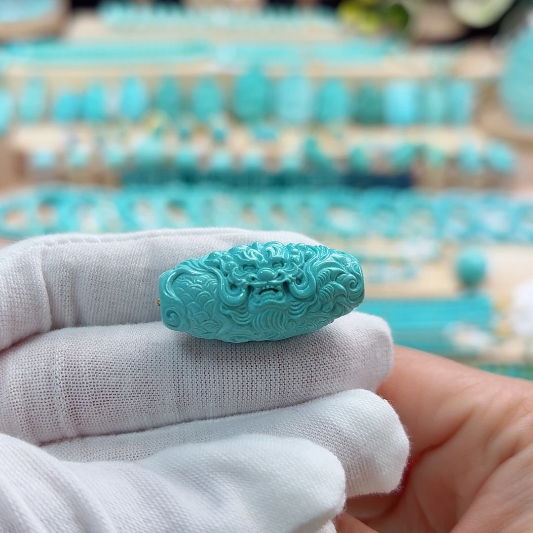 绿松石未镶嵌珠宝奇石