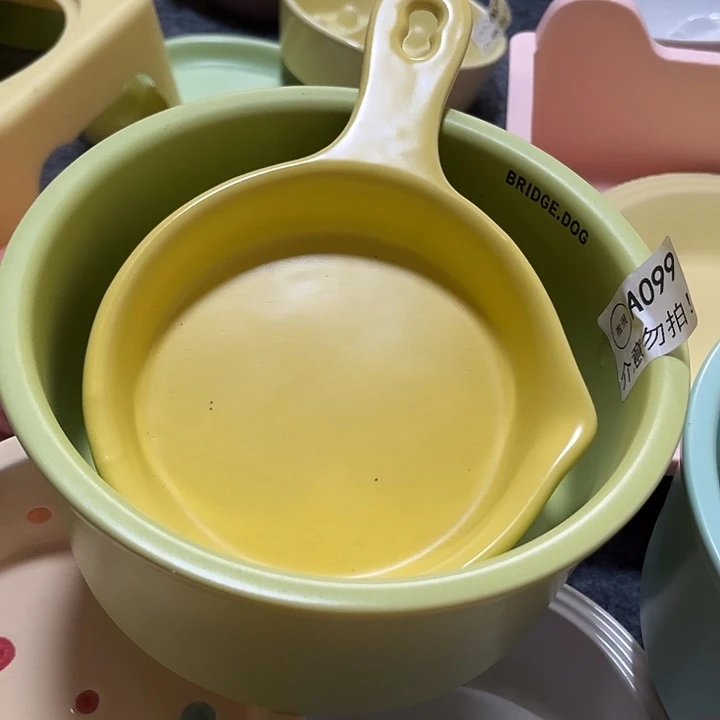 陶两个装陶瓷餐具dd