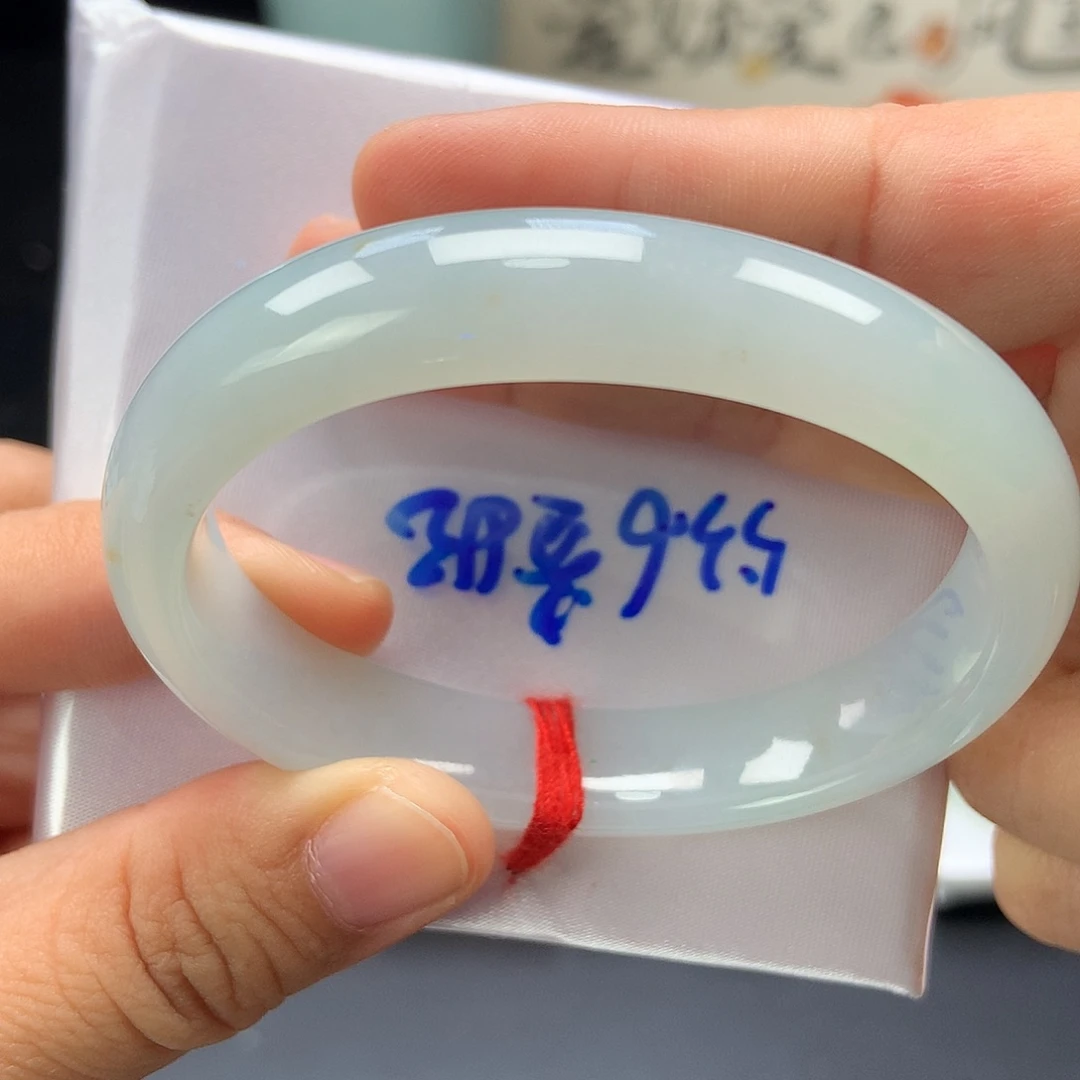 翡翠未镶嵌手镯34号贵妃