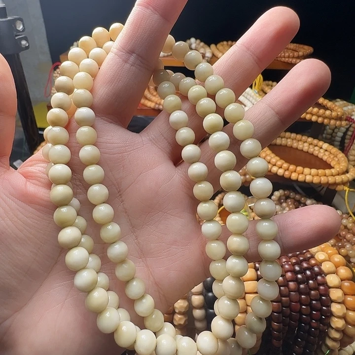 龙脊菩提吊坠半玉化圆珠卡8