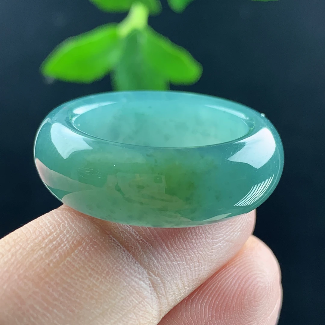 内径22.6玉石老坑料冰润天然A货翡翠素面轮胎宽边戒指环通透送礼