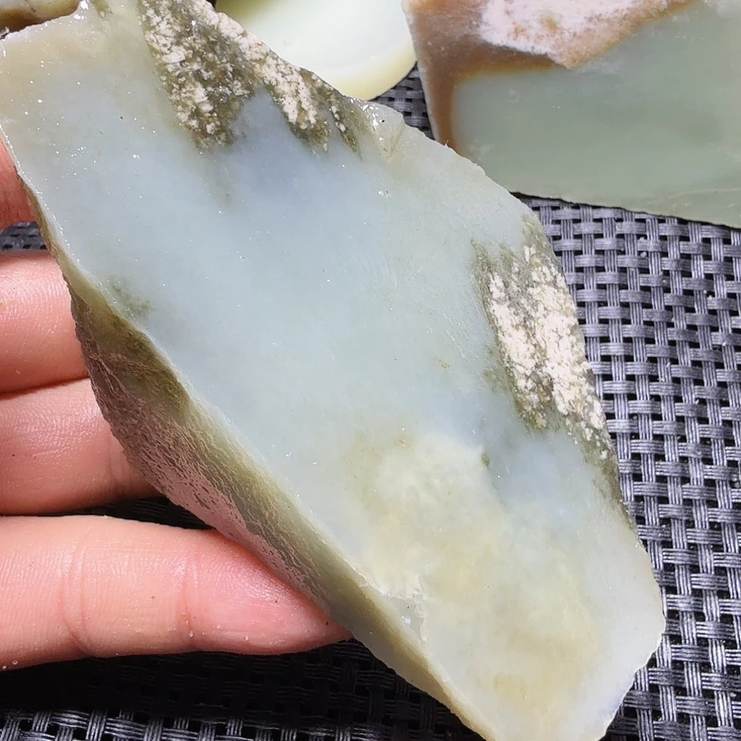 和田玉（糖玉）未镶嵌珠宝半成品