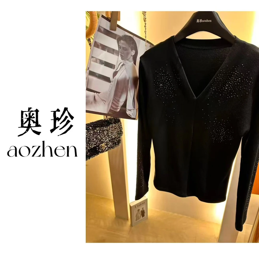 AO ZHEN秋季纯欲风烫钻长袖V领弹力显瘦黑色上衣