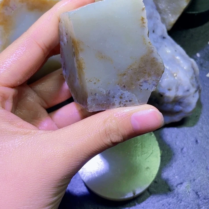 和田玉（糖玉）未镶嵌珠宝半成品