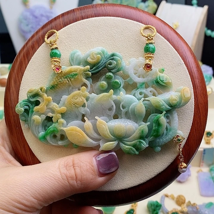 翡翠吊坠(不含链)未镶嵌酒*翡翠雕刻鱼戏莲花吊坠锁牌