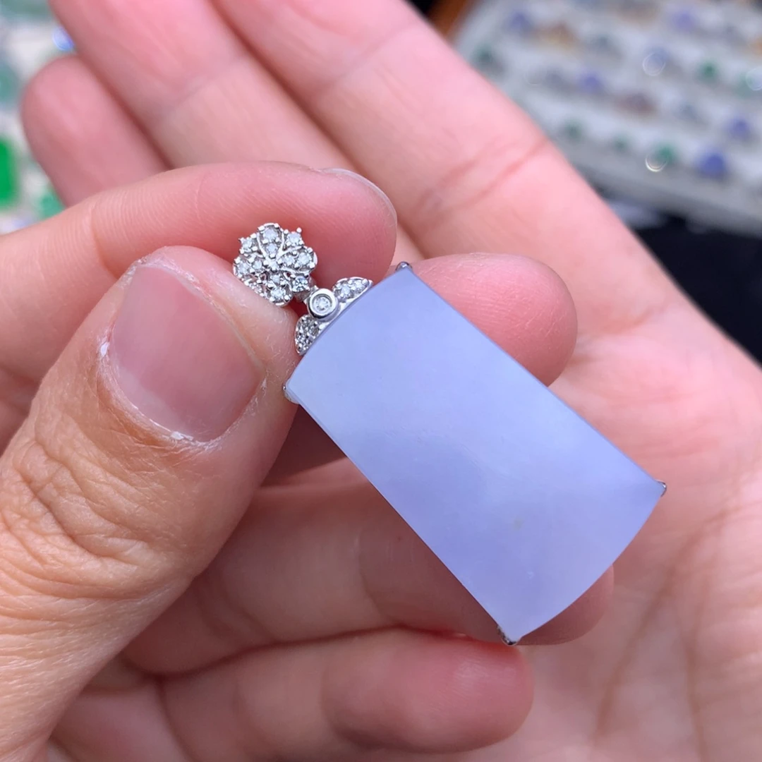 翡翠吊坠(不含链)18K金镶嵌