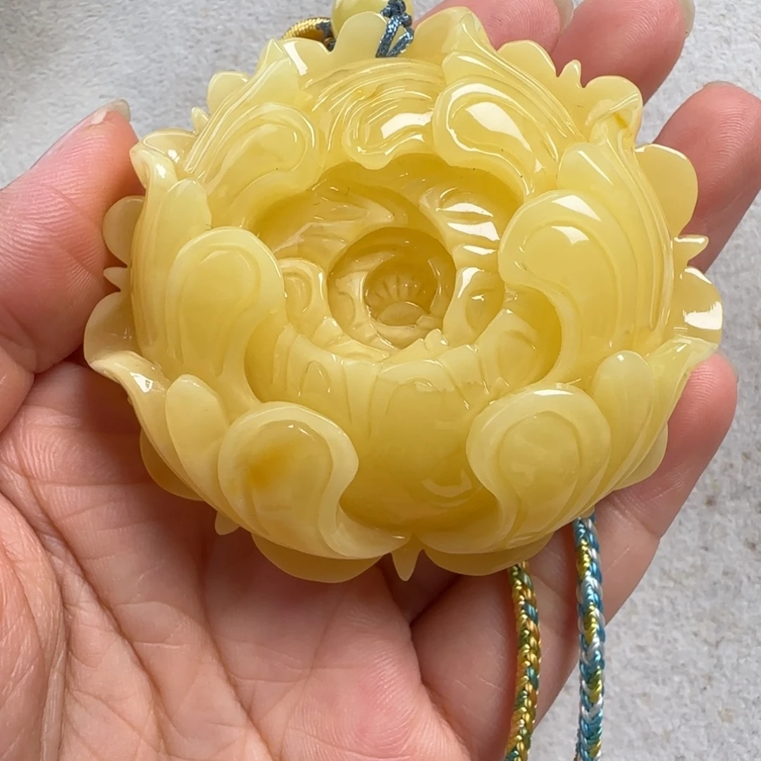 蜜蜡未镶嵌珠宝奇石