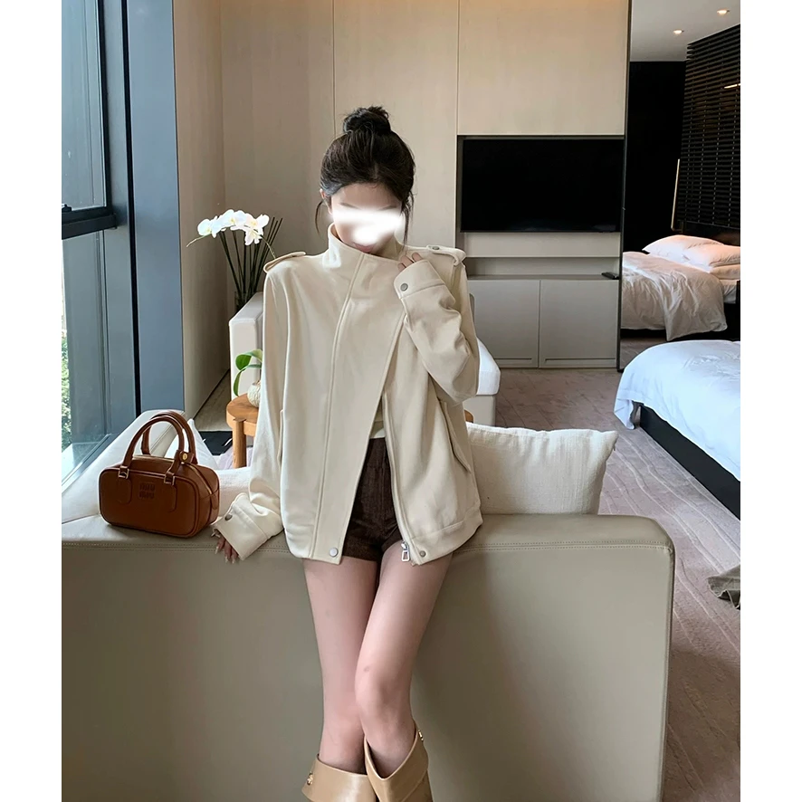 白巧恋人 新款外套女秋米白色设计感不对称机车风宽松夹克上衣女