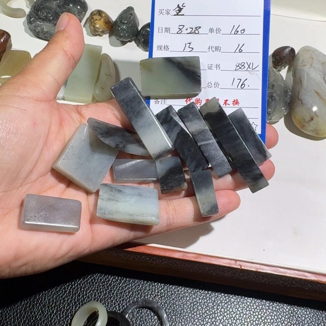 筌***哥吊坠(不含链)未镶嵌和田玉