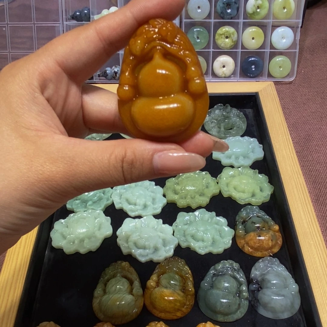 蛇纹石玉未镶嵌颈饰82