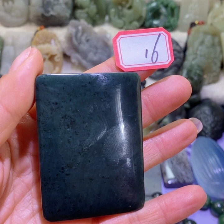 和田玉边角料未镶嵌