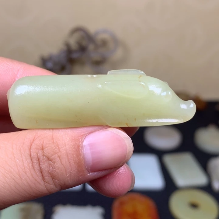 和田玉未镶嵌把件