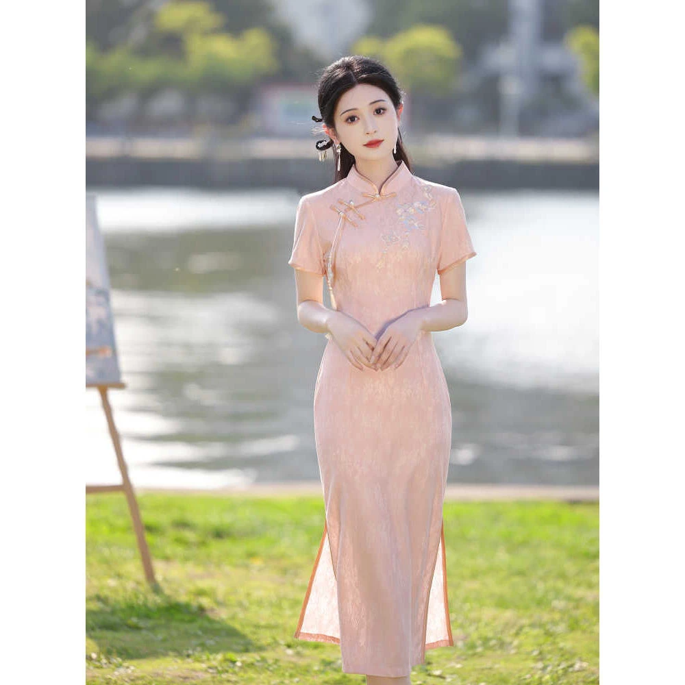 粉色旗袍2025新款夏季高端改良年轻款少女新中式日常可穿订婚礼服