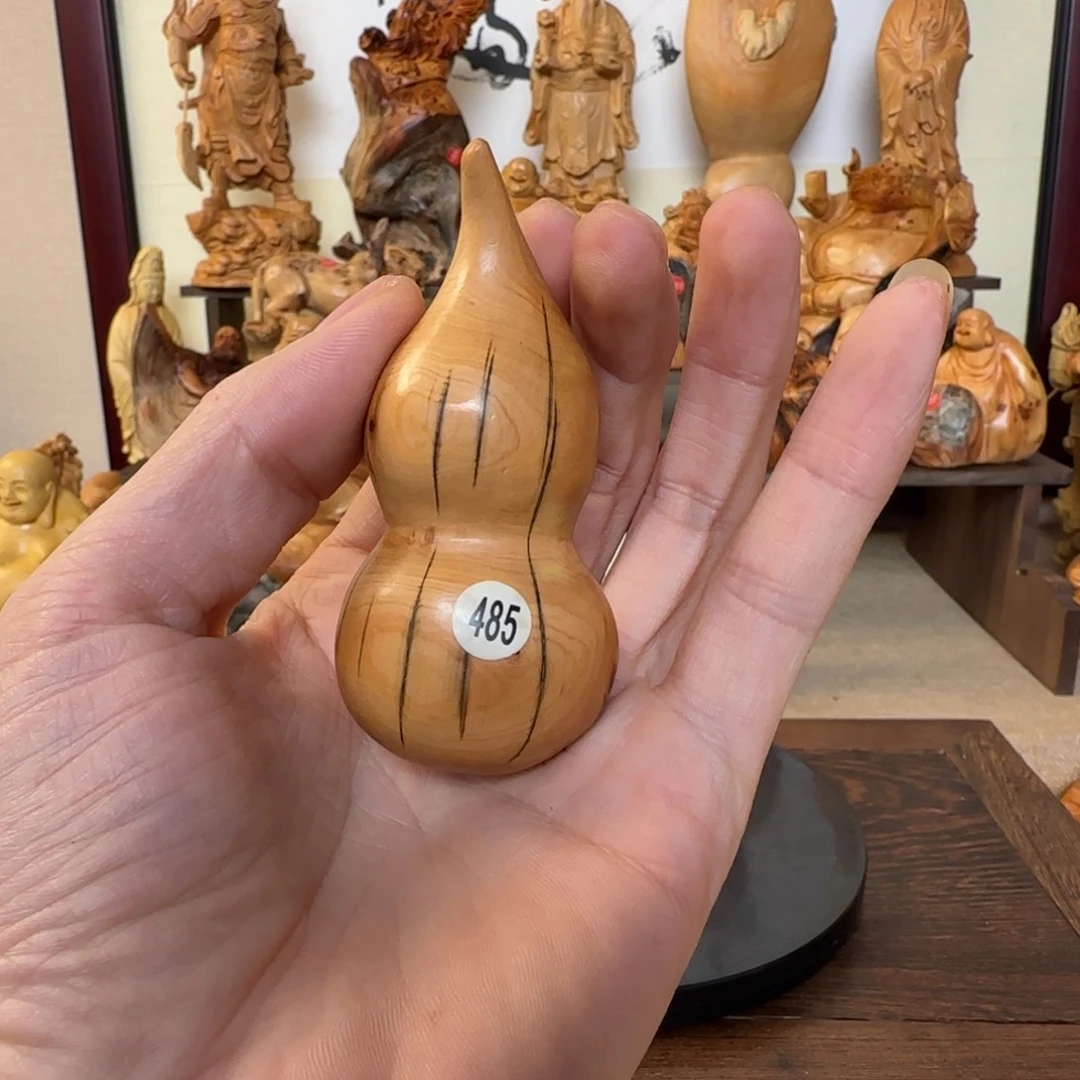 崖柏小木匠艺雕一物一拍