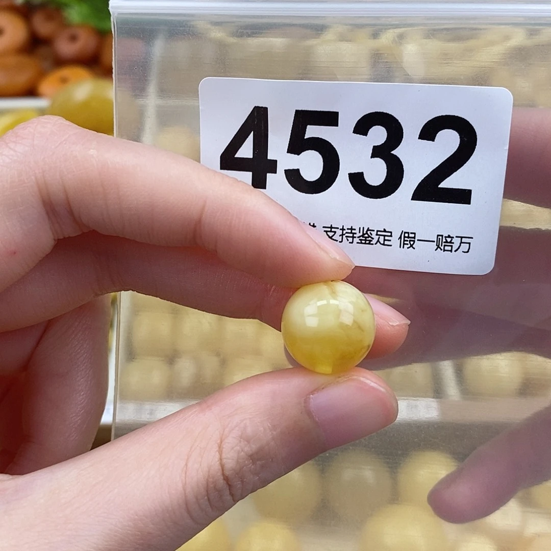 蜜蜡未镶嵌珠宝奇石14