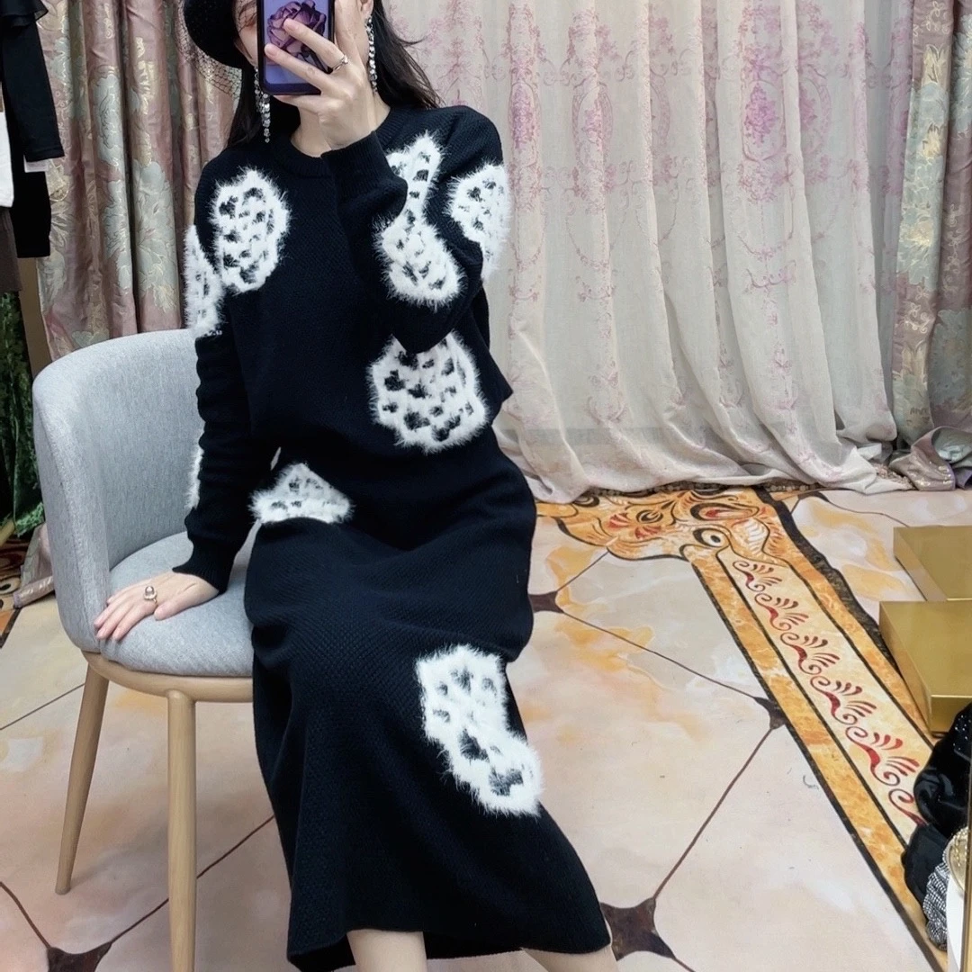 现货现发1【春季新款-套装】山茶花提花毛衣气质针织轻奢时尚套装